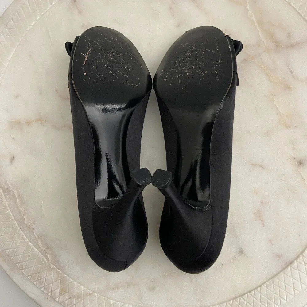 Stuart Weitzman Heels Open Toe Black Sandals Satin Ruffle Women's Size 6
